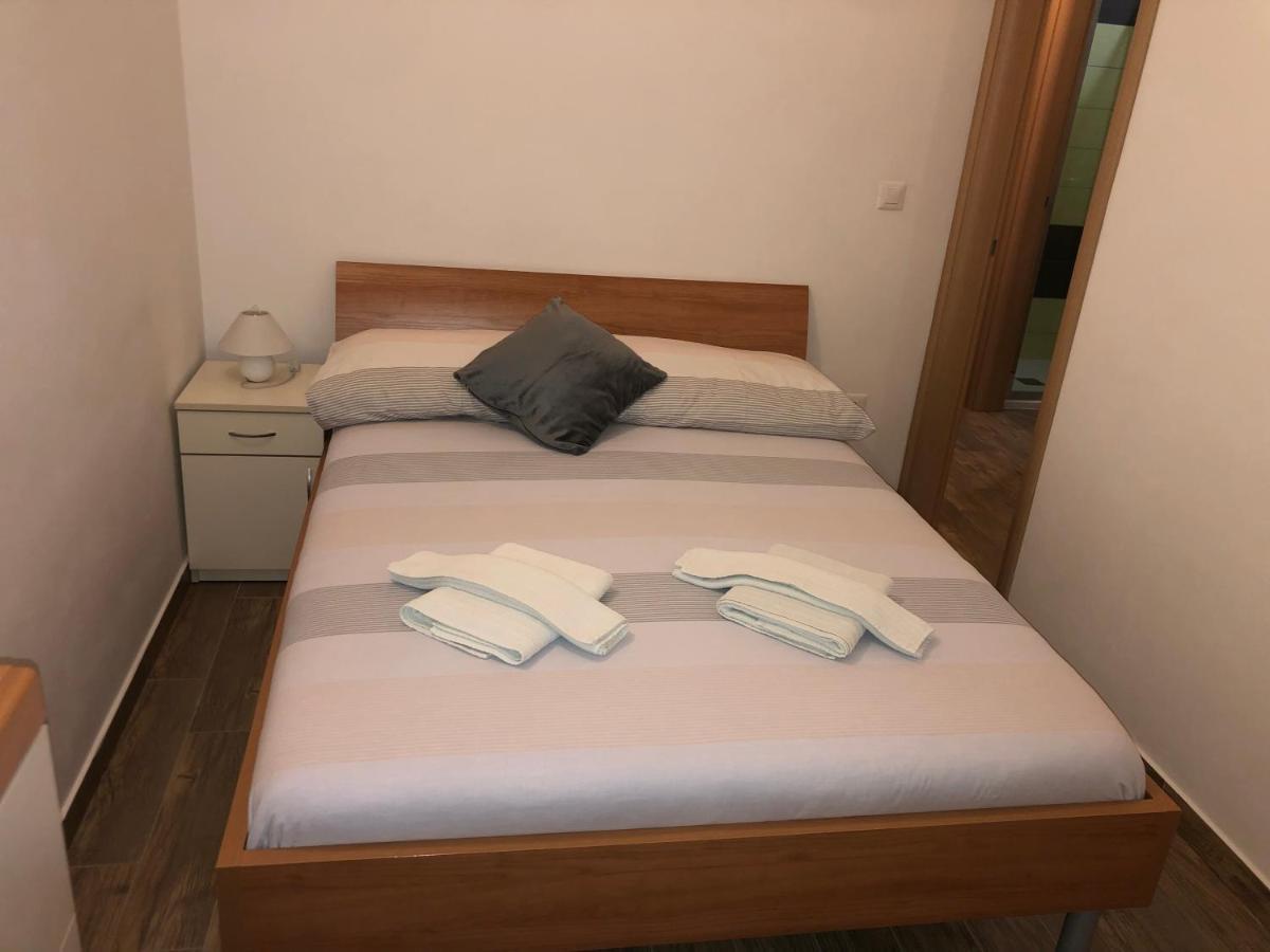 Apartmani Ivana Cres Eksteriør bilde