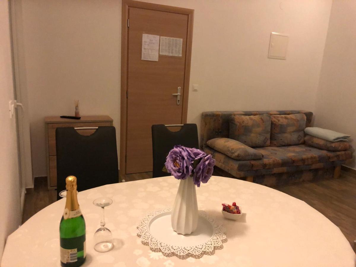 Apartmani Ivana Cres Eksteriør bilde