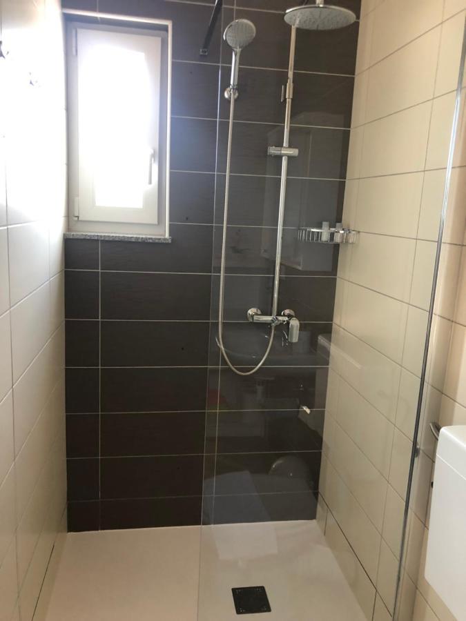 Apartmani Ivana Cres Eksteriør bilde